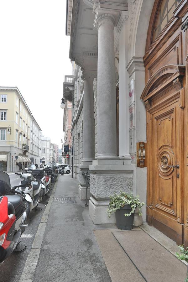 Da Kevin Lägenhet Trieste Exteriör bild